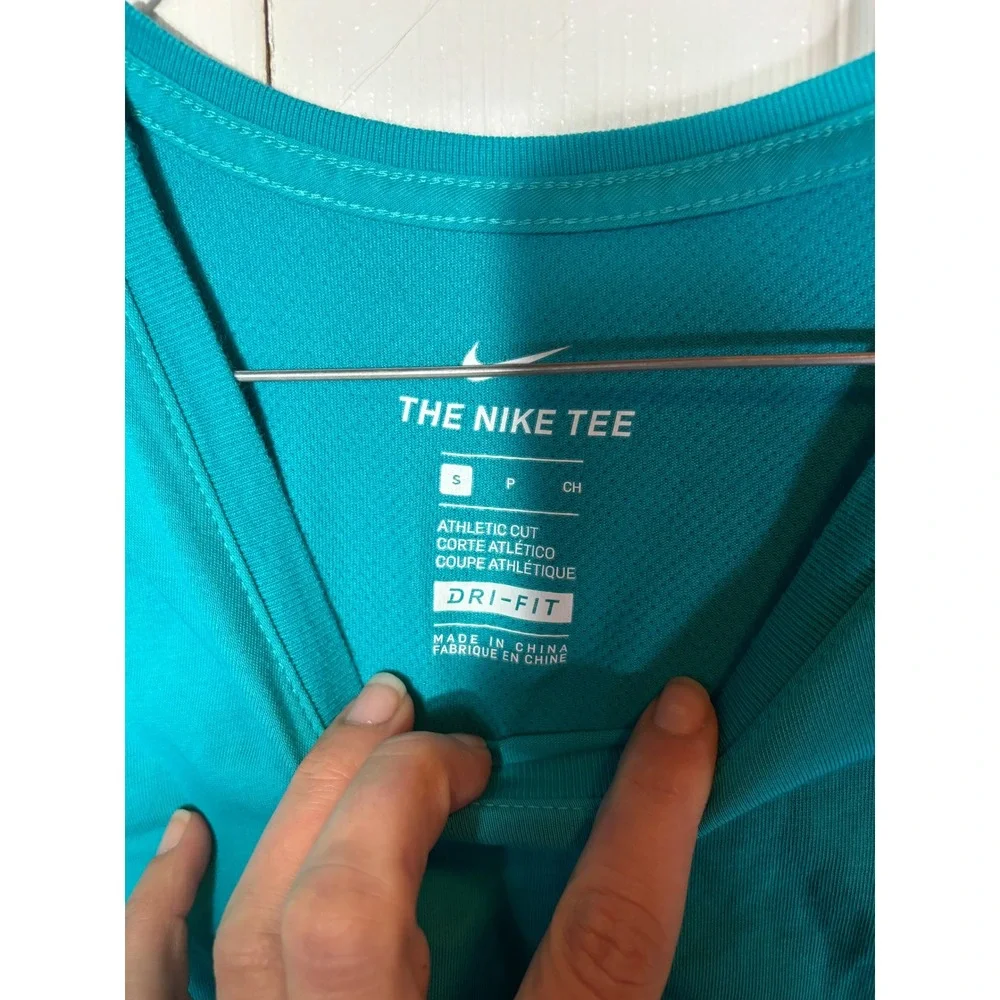 Nike The Nike Tee Run Dri Fit Athletic Cut Teal‎ Green T-Shirt Womens S